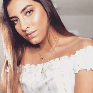 Meet your Posher, Vanessa alejandra